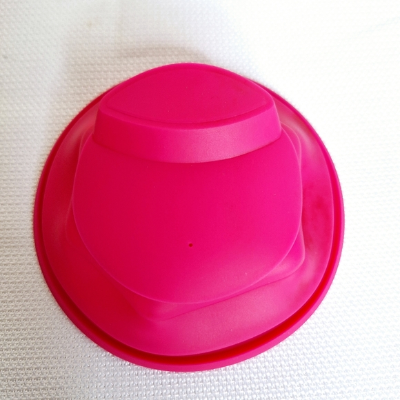 Lilly Pulitzer "The Sipping Cute" frappuccino, latte, coffee cup. - Picture 4 of 6